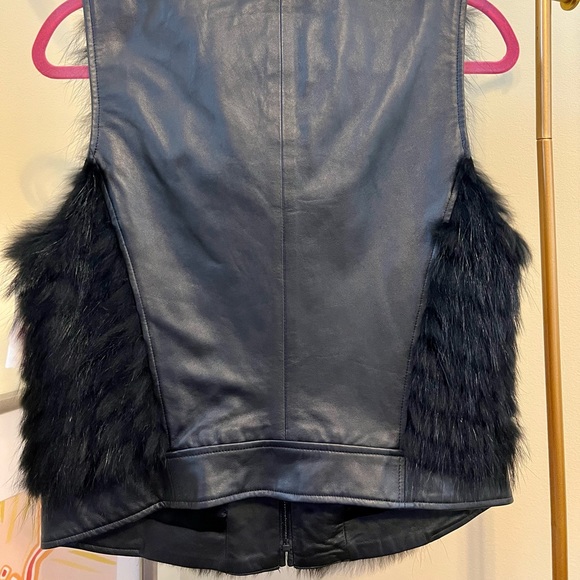 Theory Fur Leather Vest NEW Sz. M - Picture 3 of 3